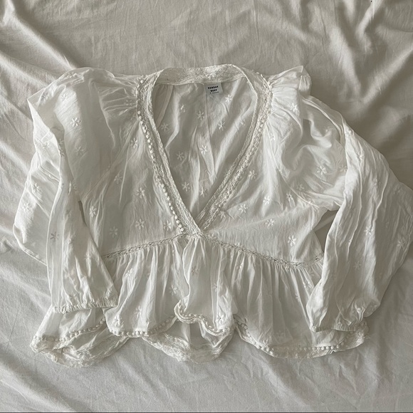 Aritzia Tops - Aritzia Sunday Best Top